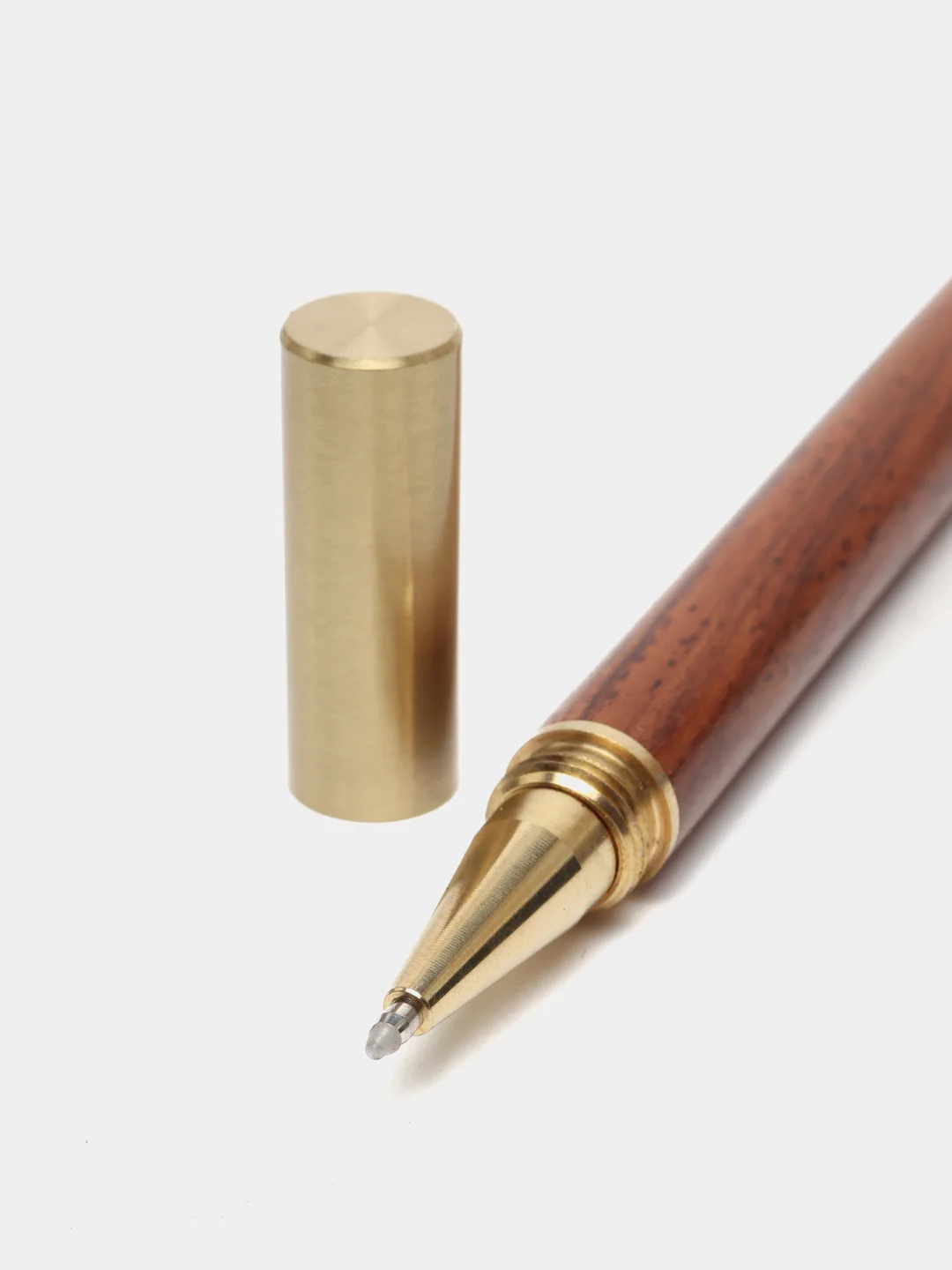 Qimmatbaho yog'ochdan yasalgan yog'och premium ruchkasi